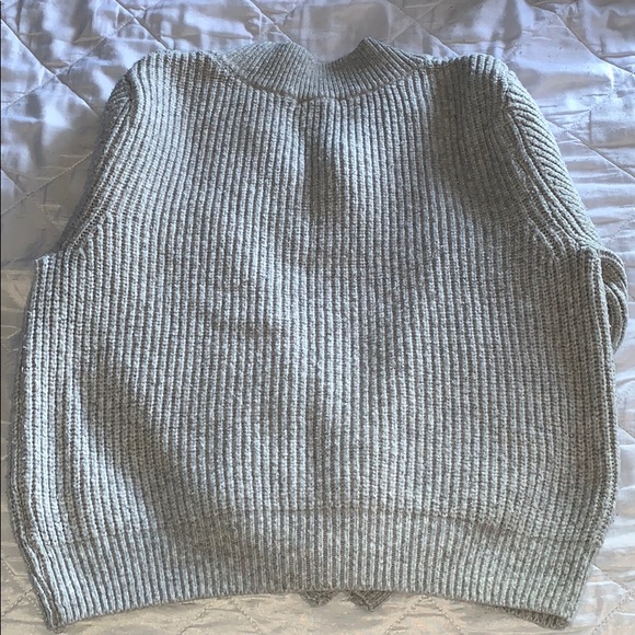H&M Women’s Fall Winter Chunky Knit Light Gray Sweatshirt Top - Picture 2 of 4